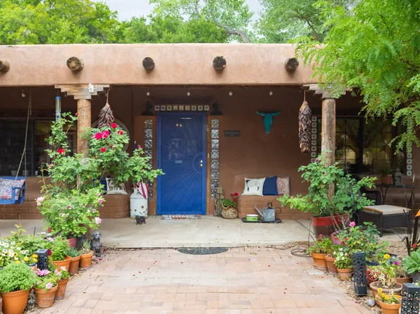 259 Sunset Rd SW, Albuquerque, NM 87105