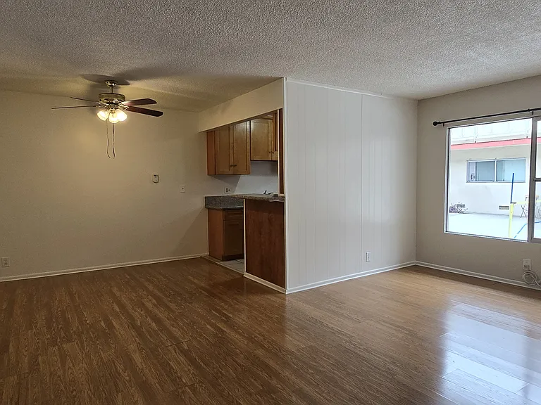 925 N Garfield Ave #4 — Photo 3