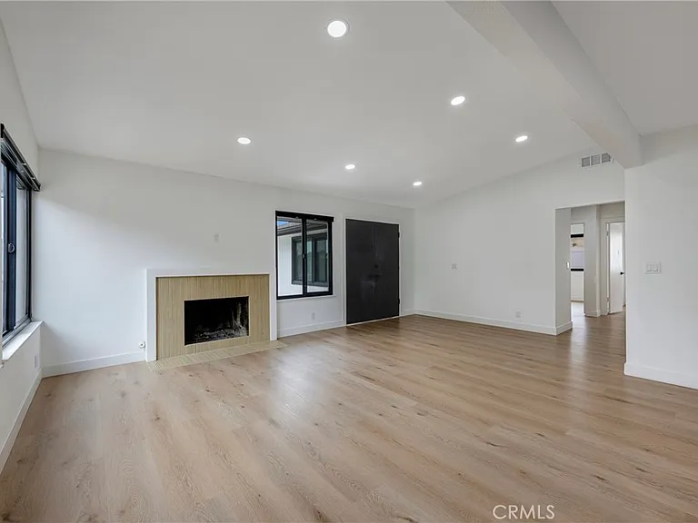 5402 Jefferson St — Photo 22