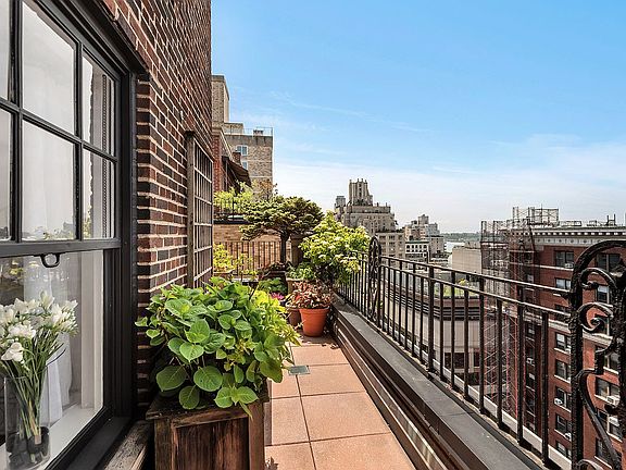 3rd image of 450 W End Ave APT 16C