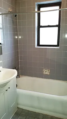 Rented by BuySell Real Estate Inc | media 6