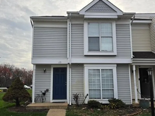 175 Edinburgh Sq, Sterling, VA 20164