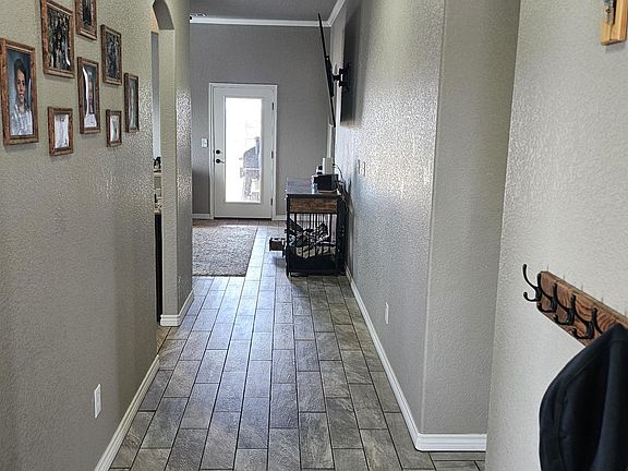 3rd image of 487 Private Rd