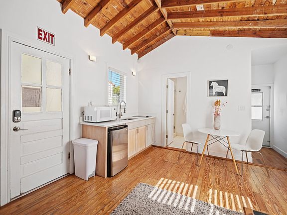 2nd image of 40 Phoenetia Ave #Id1056496p
