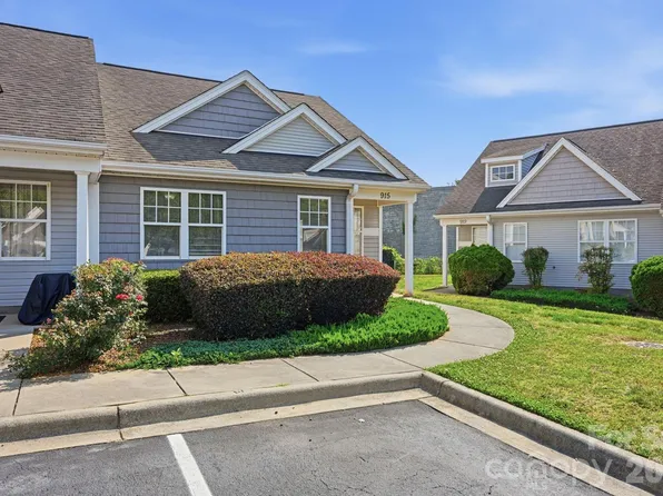915 Barracuda Ave, Statesville, NC 28677