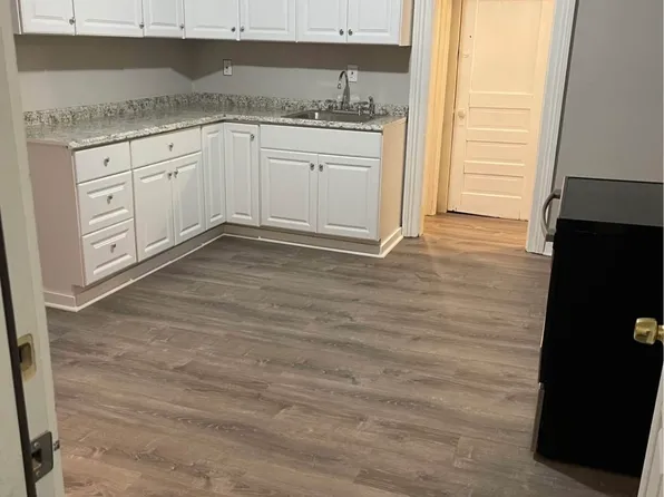 453 1st St #3, Albany, NY 12206