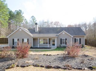 135 Riverside Ct, Sharpsburg, GA 30277