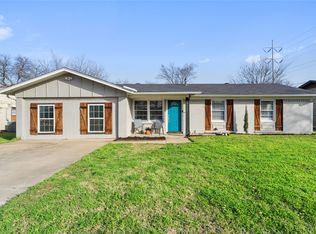 6633 Avalon Dr, Watauga, TX 76148