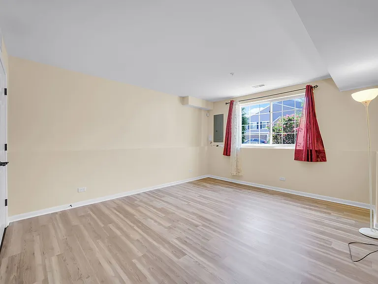 1476 Manning Ave — Photo 24