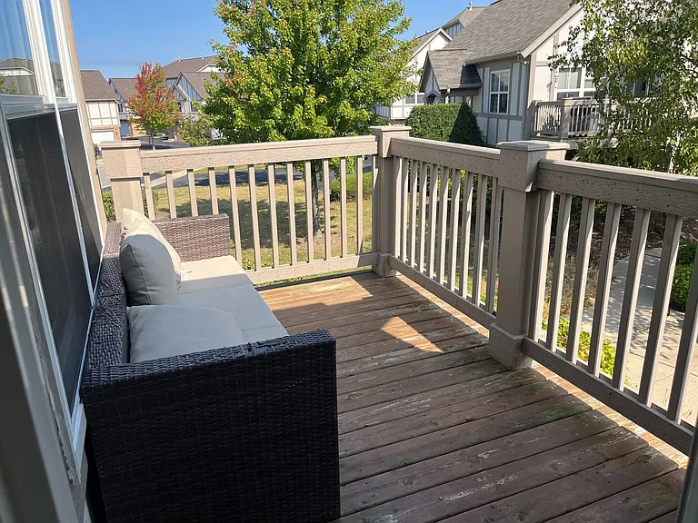 90 Rosehall Dr — Photo 6
