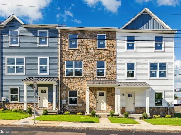 496 N 2nd North St #2, Souderton, PA 18964