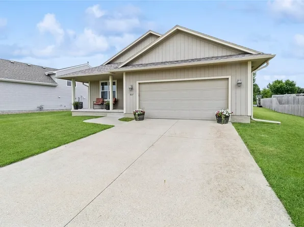 807 33rd St SW, Bondurant, IA 50035