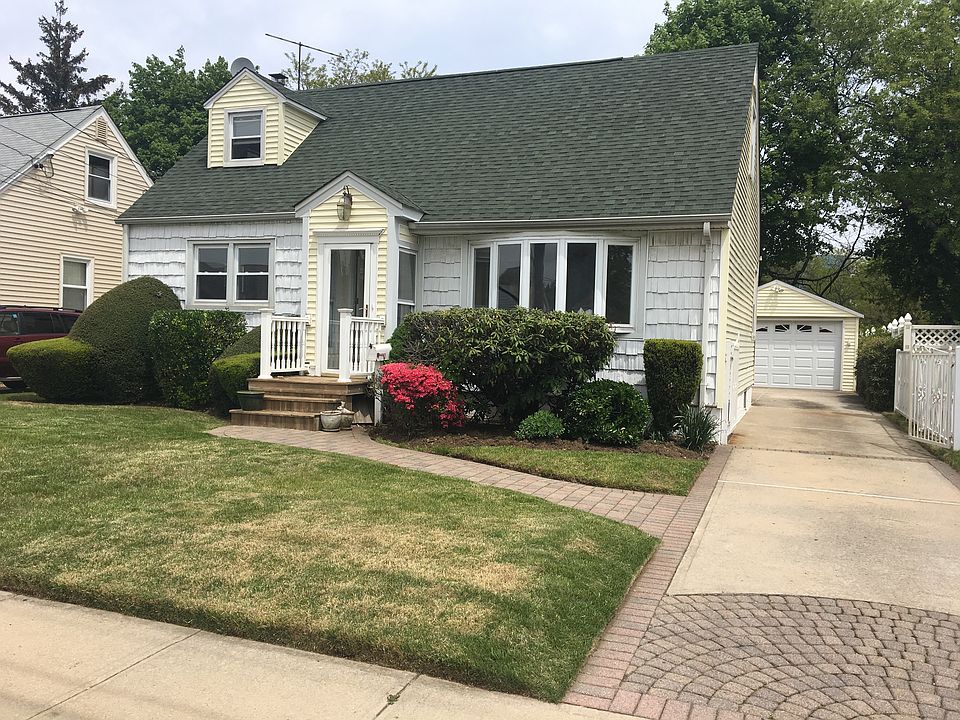 1st image of 79 Cunningham Ave