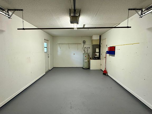 4th image of 1010 Orange Ave