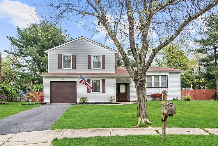 19 Hearth Ct photo 1