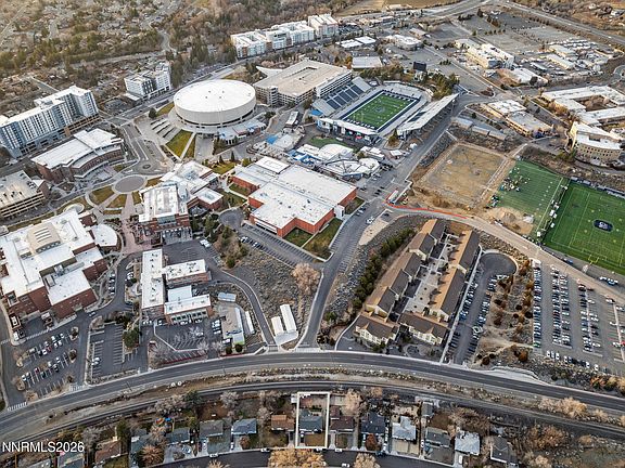 3rd image of 285 Bartlett St