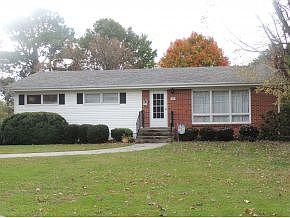 2nd image of 108 Carolyn Cir