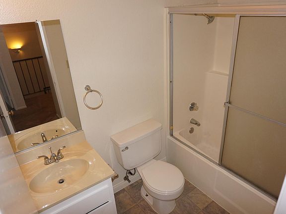 5th image of 517 S Montebello Blvd