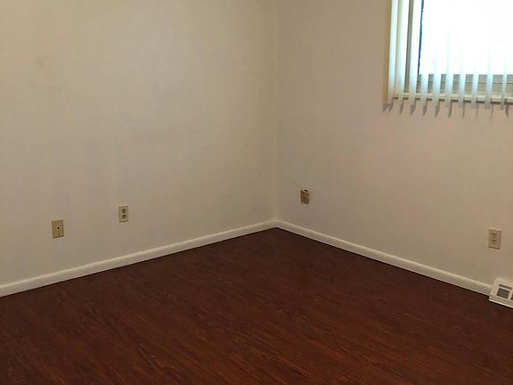 5th image of 9032 E Mansfield Ave