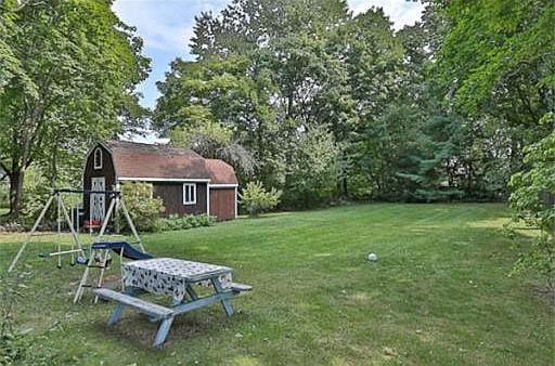 3rd image of 2 Merrimac Ct
