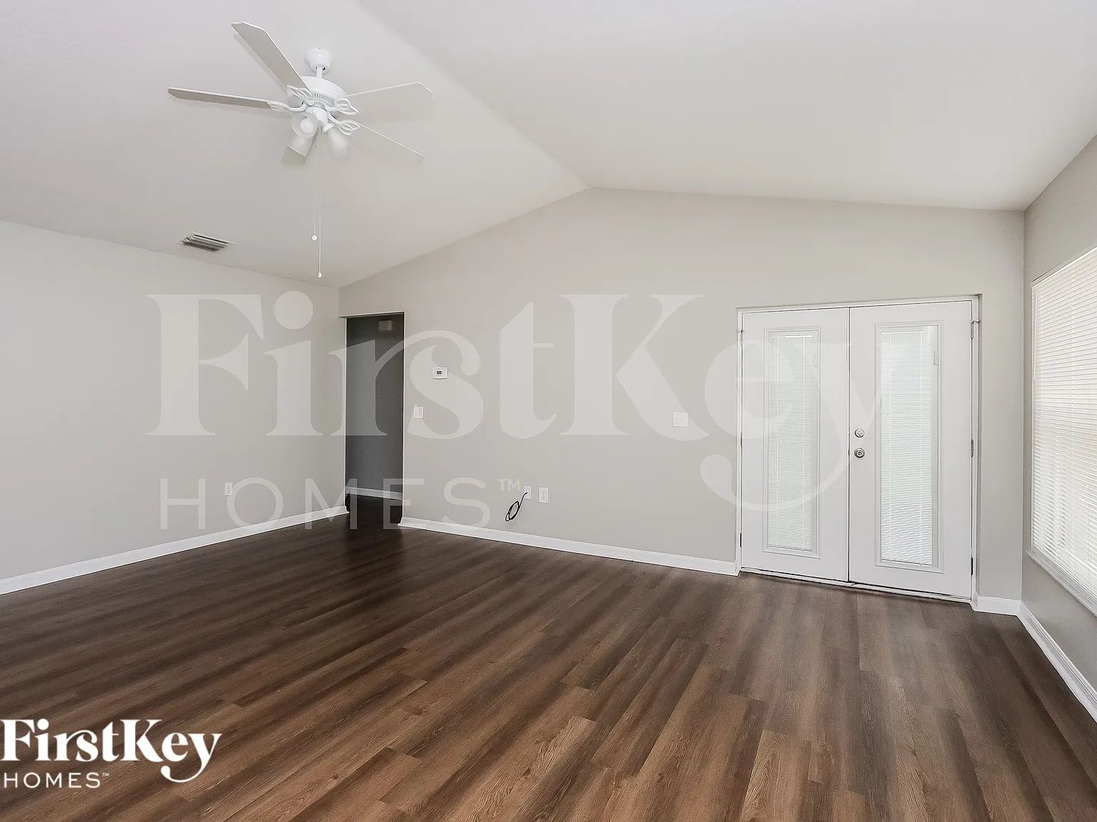 3 bed, 2.0 bath, 1390 sqft, $1,845 — Photo 3
