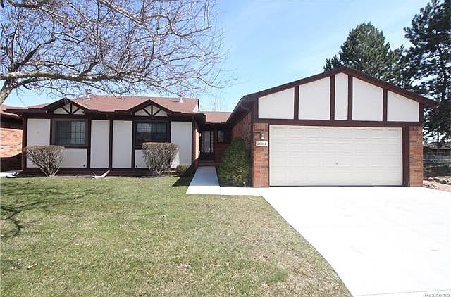 1st image of 26012 Elaine Ct