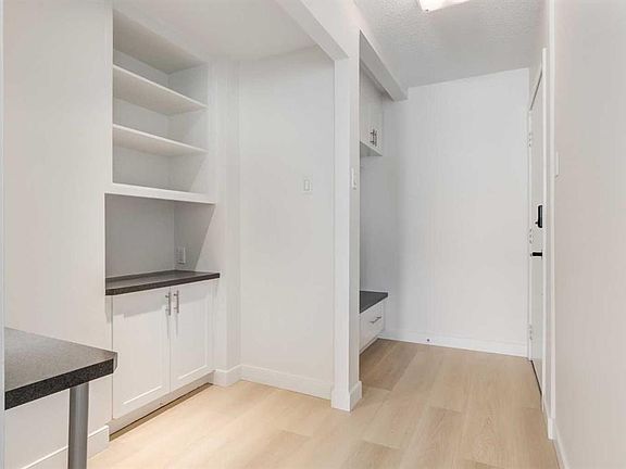 3rd image of 1236 S 15th Ave SW #507