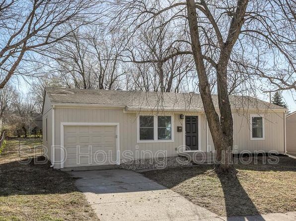 1215 N Cedar Crest Dr