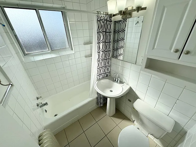 2696 Lake Shore Blvd W #16 — Photo 9