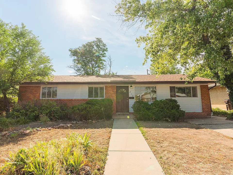 210 S 38th St Exterior