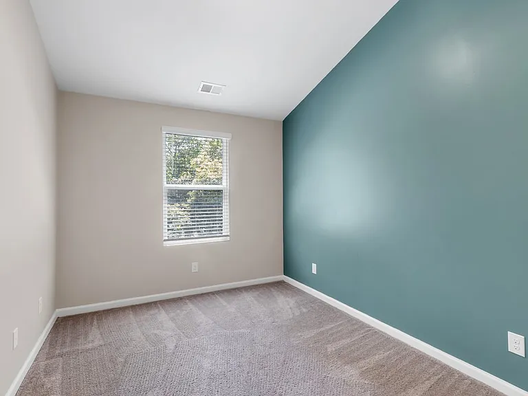 13 Villas Of Garrard Dr — Photo 6