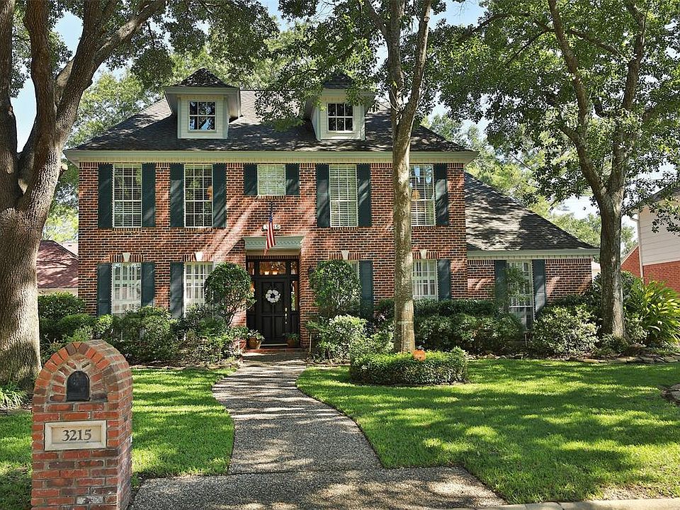 1st image of 3215 Mission Grove Dr
