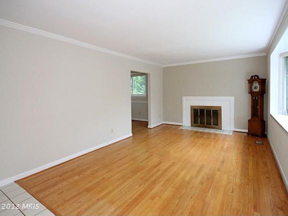 2nd image of 8332 The Midway