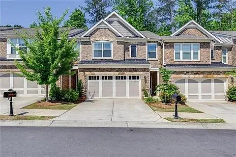 3 bed, 2.5 bath, 2142 sqft, $2,800 — Photo 1