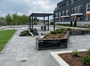 430 Essa Rd #322, Barrie, ON L9J 0M1