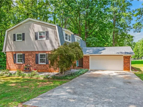 3619 Benchley Rd, Winston Salem, NC 27106