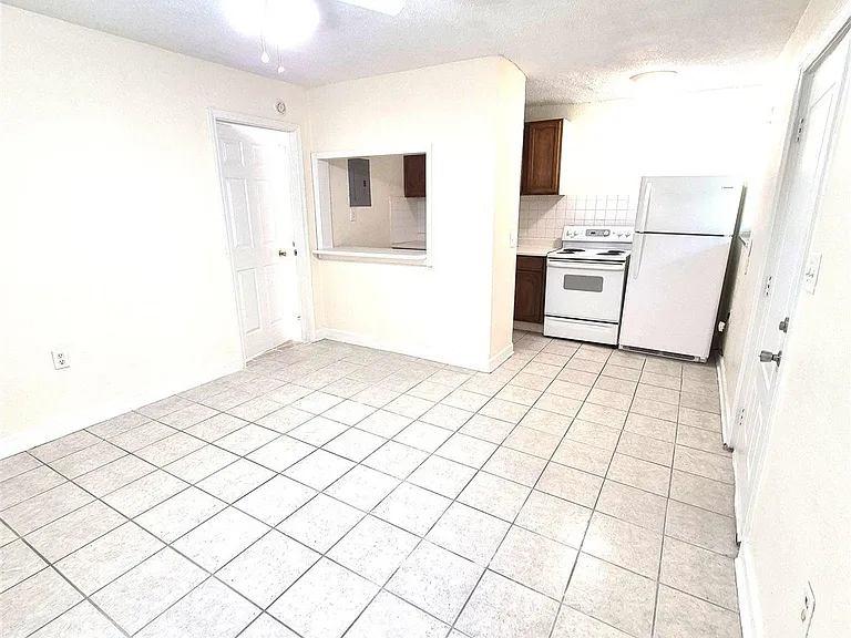 2 Ellis Dr #A — Photo 7