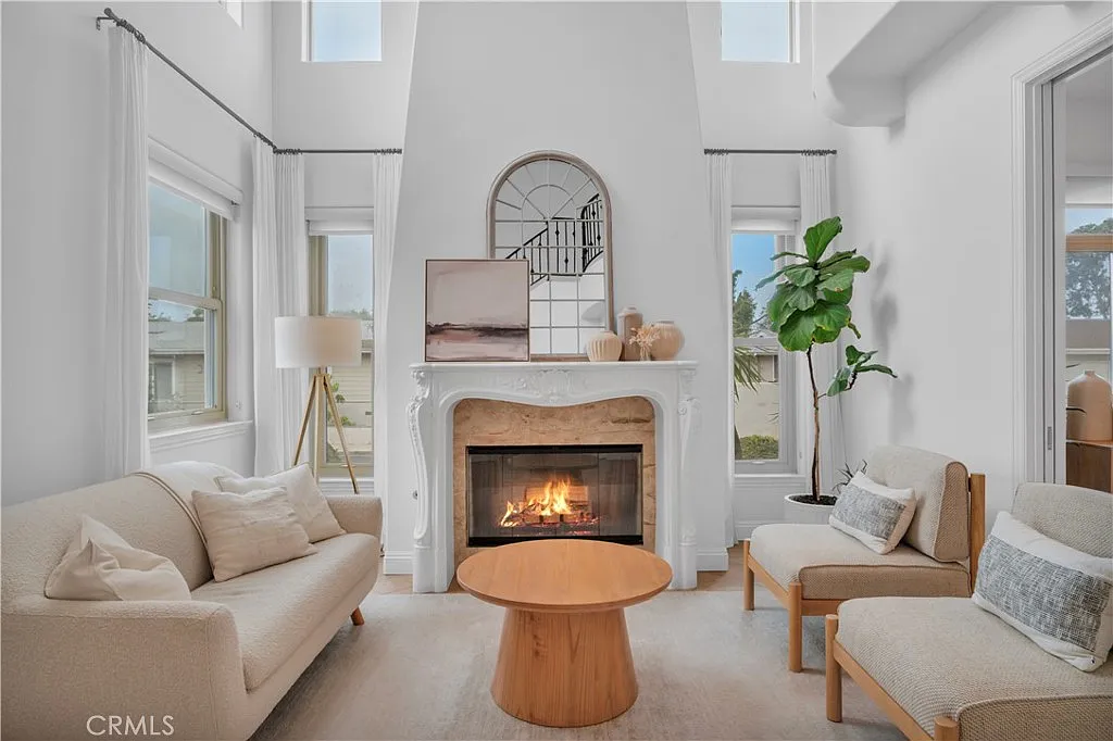 4 bed, 3.5 bath, 3020 sqft, $15,000 — Photo 4