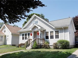 47 California Dr, Rochester, NY 14616