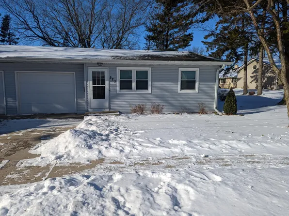 517 4th St, Hartford, WI 53027