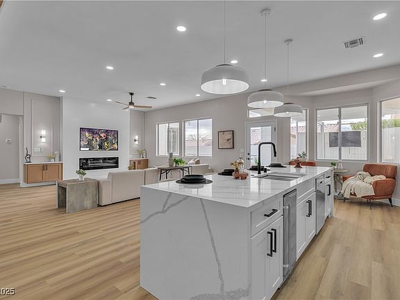 4th image of 10329 Bent Brook Pl