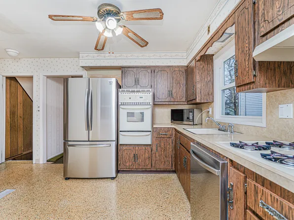 115 Sheraden Avenue image 13 of 31