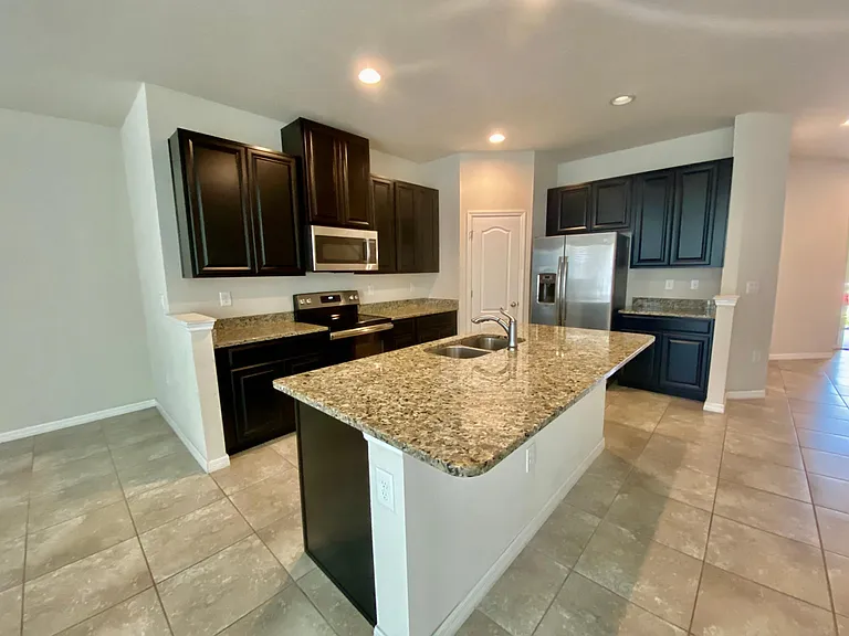 2747 Pleasant Cypress — Photo 4