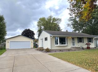 2244 Roth Pl, White Bear Lake, MN 55110