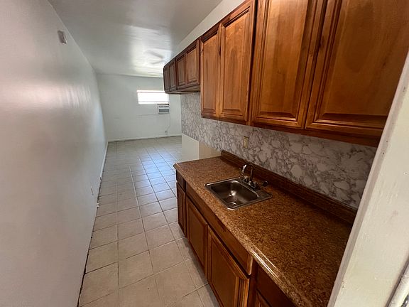 4th image of 3169 McSherry Dr #B