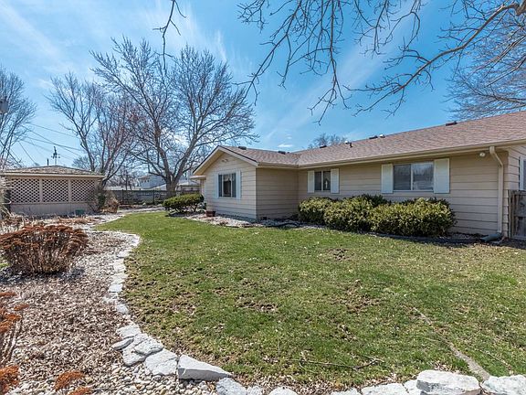 4th image of 3934 Thorton Dr