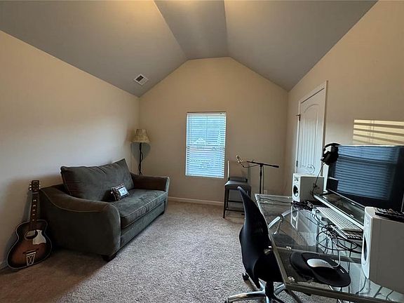 4th image of 9775 Ivey Ridge Cir