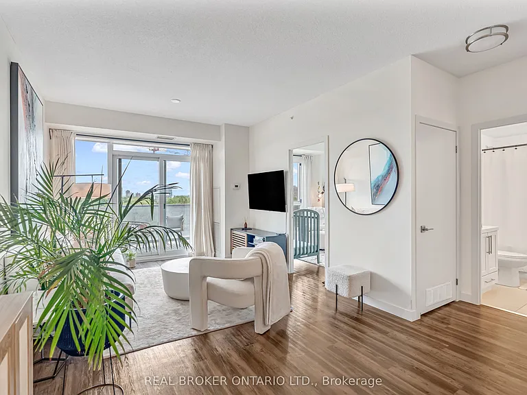 2093 Fairview St #607 — Photo 8