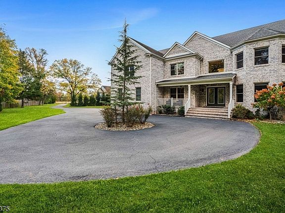 2nd image of 1993 Amwell Rd