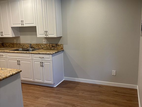 2nd image of 521 La Cadena Way APT 1
